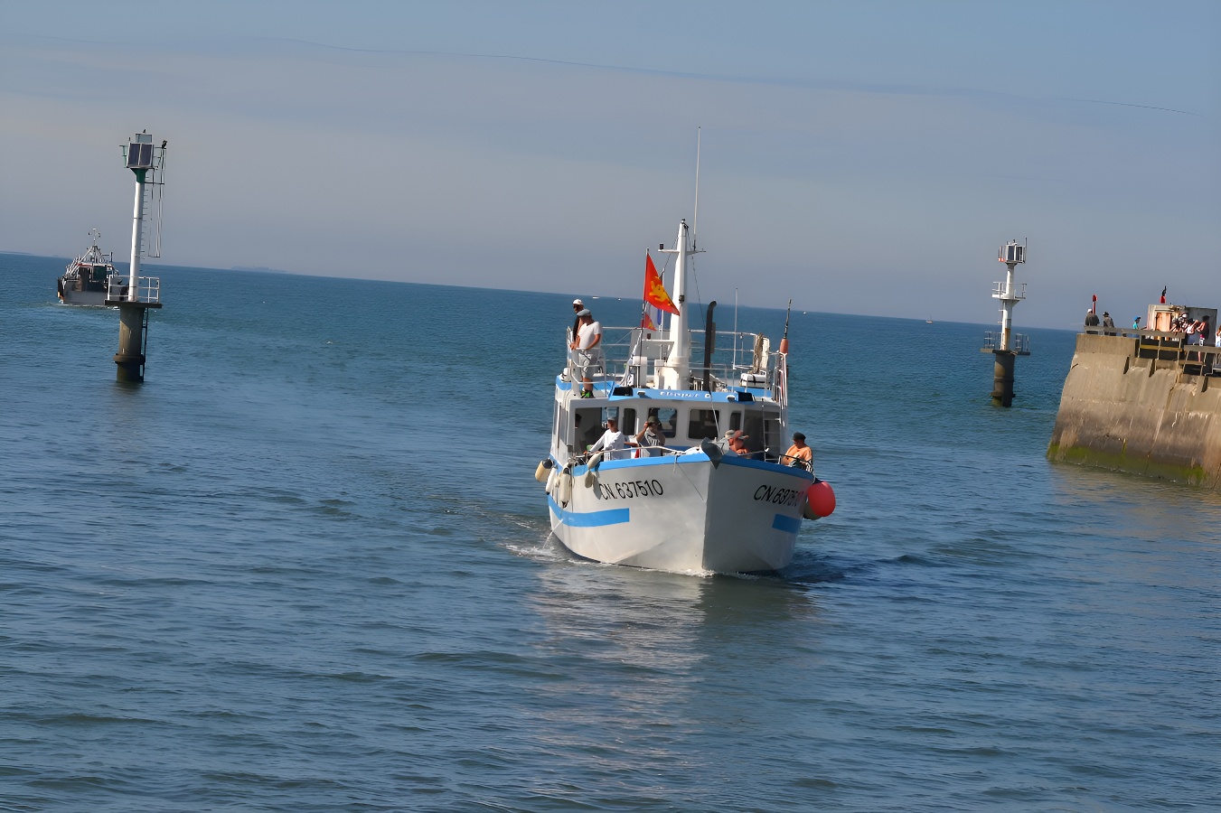 Navigation et pêche du côté de la pointe du Hoc