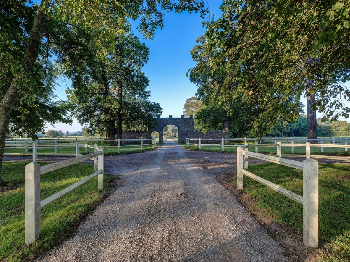 Meublé de tourisme > La Tour du Château de Tocqueville
