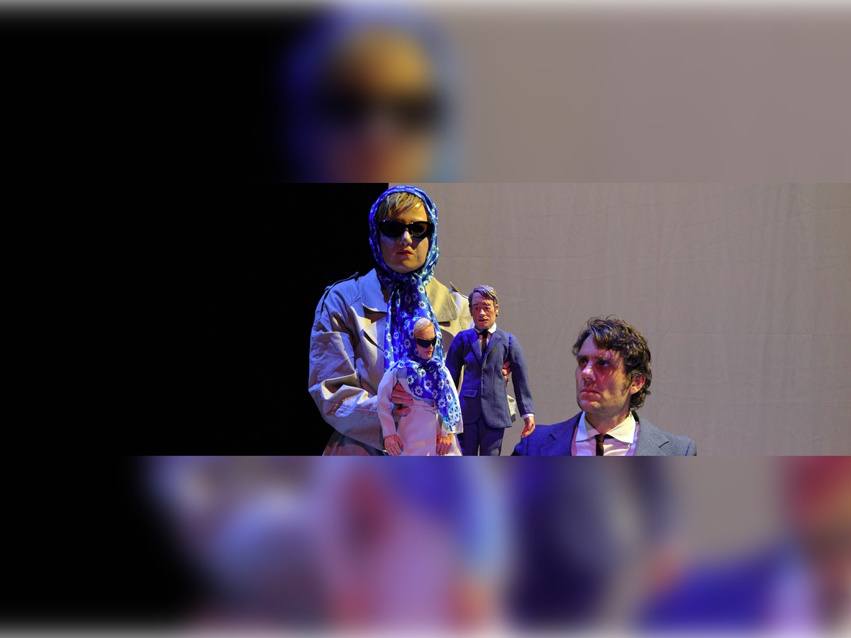 Théâtre d'objets, marionnettes et chanson "Un beau jour"