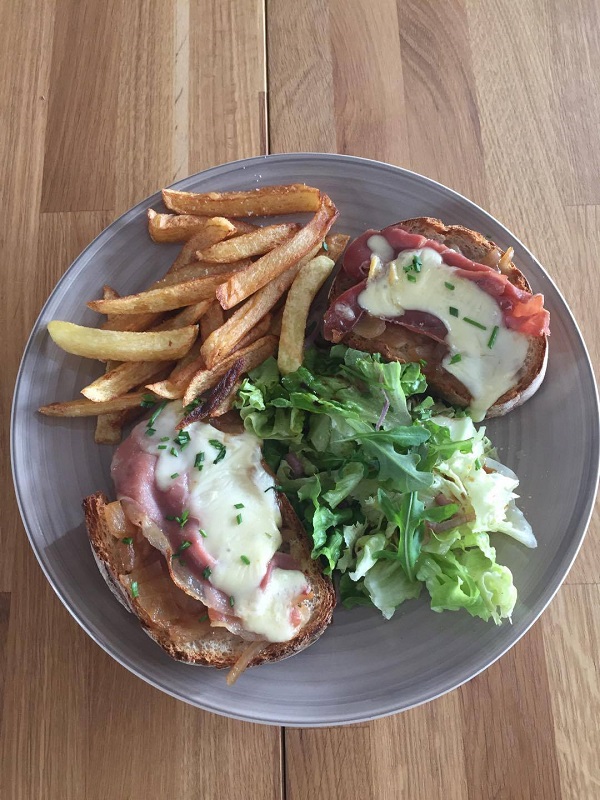 Le Relais Vainquais, Vains