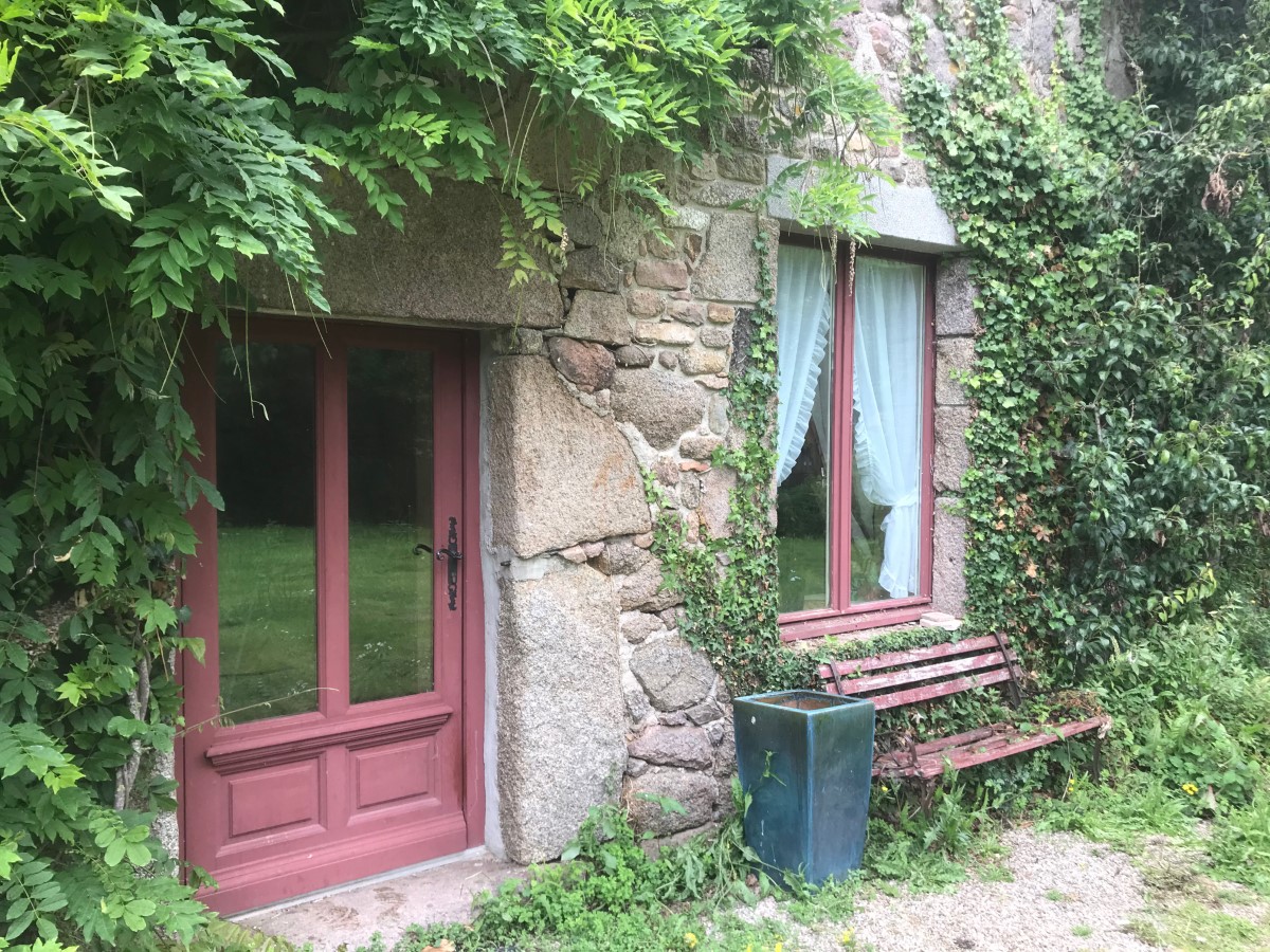 Meublé de Tourisme > Le Studio Jaune à la Préfontainerie