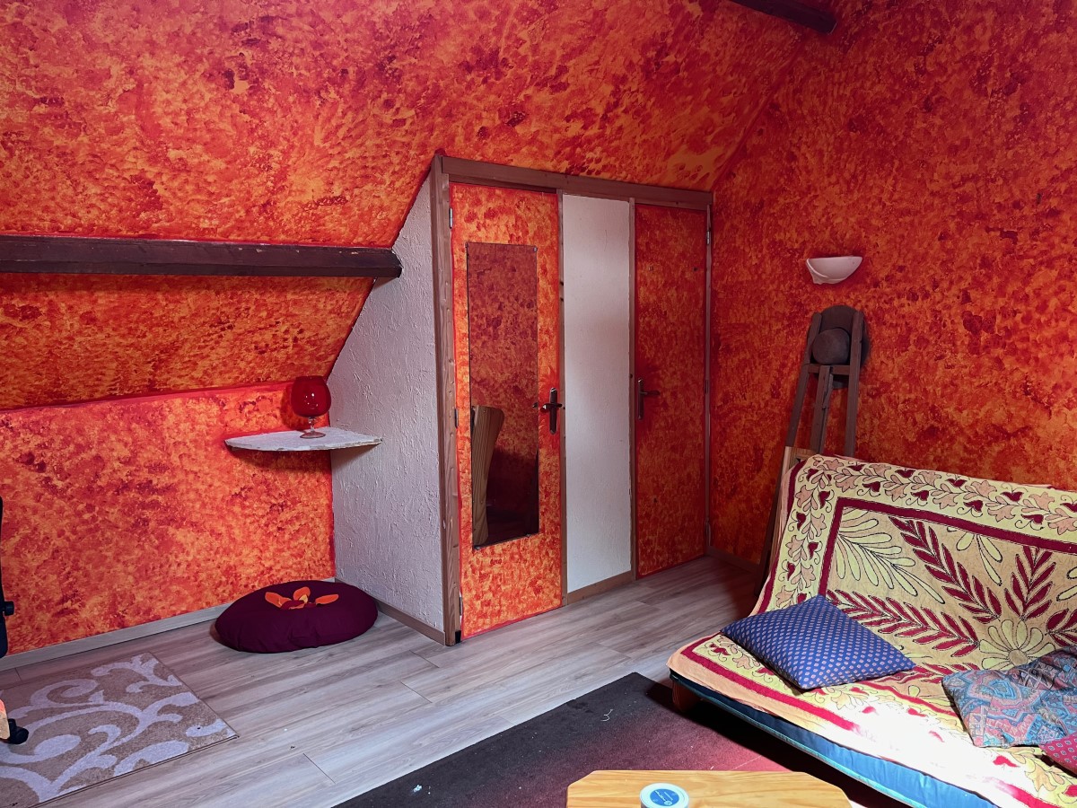 Meublé de Tourisme > Le Studio Rouge à la Préfontainerie, Vicq-sur-Mer