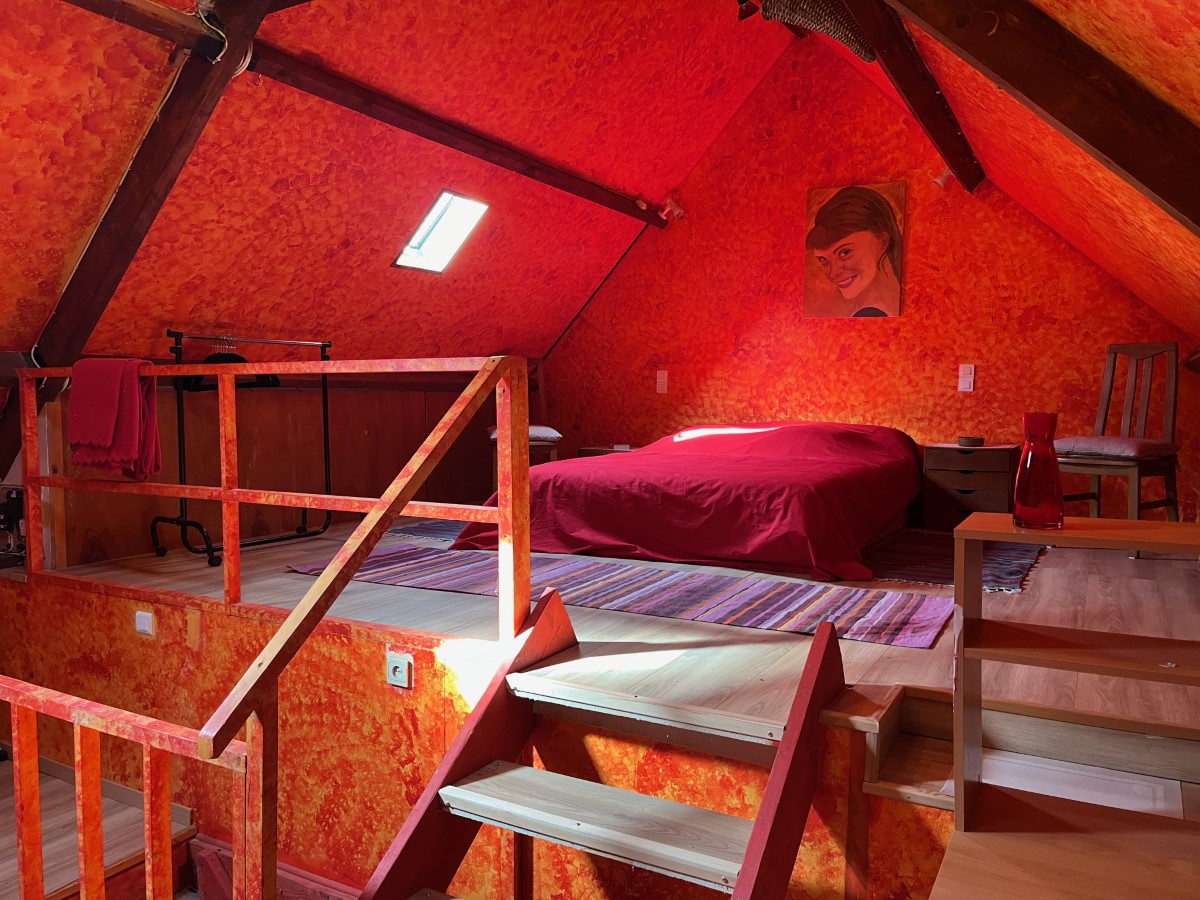 Meublé de Tourisme > Le Studio Rouge à la Préfontainerie